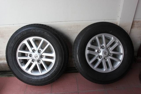 ยางติดรถพร้อมแม๊กซ์ ฟอร์จูนเนอร์ ใหม่ๆ