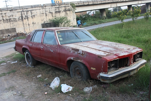 45,000 บาท รถอเมริกัน (Full Size) oldsmobile ninety eight ปี77