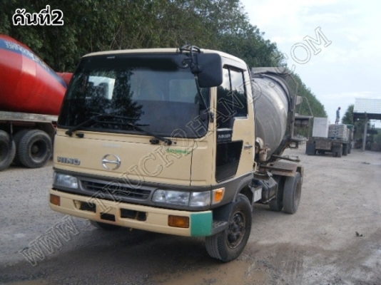 รถบรรทุก 6 ล้อ โม่ปูน ยี่ห้อ HINO โม่ปูน 2.5 คิว (ขายรวม 2 คัน)