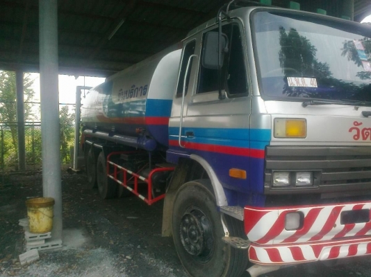 ขายรถน้ำมัน NISSAN เครื่อง TD6 ยางดี เบรคจิฟฟี่ บรรจุดีเซล 16,000 ลิตร โหลดล่าง