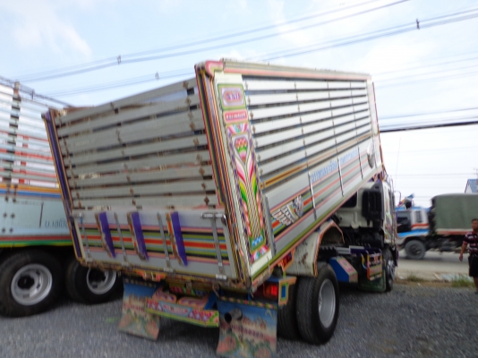 HINO MEGA FG1J รถห้าง 220 แรงม้า JO8C TURBO INTER COOLER EURO2 กระบะดั๊ม คอกเกษตรอลูมิเนียม อู่ส.สมบัติ ดำเนิน ยาว 5.20 ม. พวงมาลัยพาวเวอร์ เบรกทิฟฟี่ แอร์ครบ เครื่องดี คัตซีสวย ใช้น้อย เดิมๆ ไม่เคยทำสี พร้อมใช้ สวยมาก HINO MEGA FG1J รถห้าง 220 แรงม้า JO8C TURBO INTER COOLER EURO2 กระบะดั๊ม คอกเกษตรอลูมิเนียม อู่ส.สมบัติ ดำเนิน ยาว 5.20 ม. พวงมาลัยพาวเวอร์ เบรกทิฟฟี่ แอร์ครบ เครื่องดี คัตซีสวย ใช้น้อย เดิมๆ ไม่เคยทำสี พร้อมใช้ สวยมาก