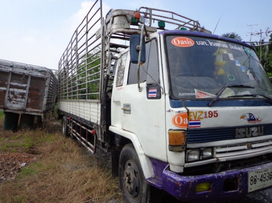 ISUZU ROCKY FRR 12 SA รถประกอบ 195 แรงม้า 6HE1 พวงมาลัยพาวเวอร์ เบรกทิฟฟี่ กระบะ คอกสูง ยาว 7.90 ม. 