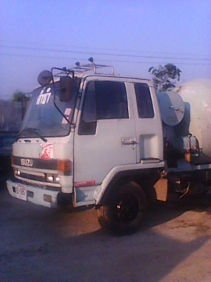 รถโม่ ISUZU ROCKY 3 คิว