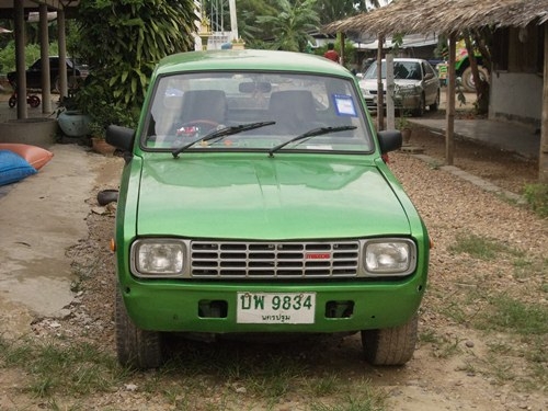 ขายมาสด้า แฟมิเลีย พร้อมวิ่งครับ