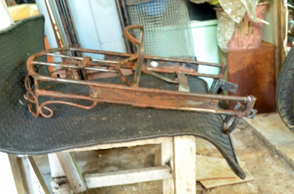 ขายตะแกรงเหล็กงานเก่า