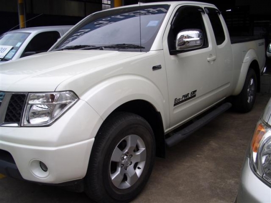 NISSAN NAVARA CALIBRE KINGCAB2500M/T เบรคABS 6เกียร์สีขาวสวย หน้าหลังเดิม NISSAN NAVARA CALIBRE KINGCAB2500M/T เบรคABS 6เกียร์สีขาวสวย หน้าหลังเดิม