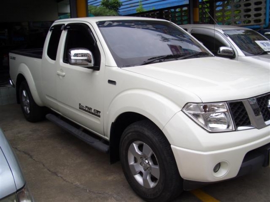 NISSAN NAVARA CALIBRE KINGCAB2500M/T เบรคABS 6เกียร์สีขาวสวย หน้าหลังเดิม NISSAN NAVARA CALIBRE KINGCAB2500M/T เบรคABS 6เกียร์สีขาวสวย หน้าหลังเดิม