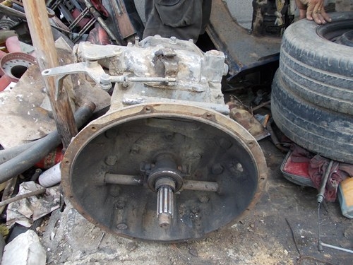 ขายเกียร์ อีซูสุซุปเปอร์ร็อกกี้210 พร้อมเพลากลาง2ท่อน15000ครับ