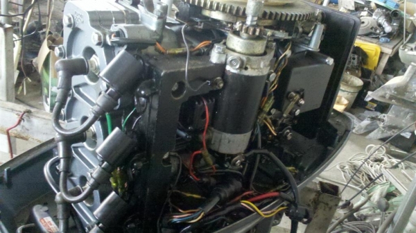 เครื่องเรือ Outboard Yamaha 40แรงม้า สวยๆ เครื่อง 2 จังหวะ 48000 บาท