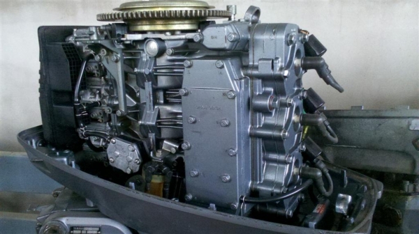 เครื่องเรือ Outboard Yamaha 40แรงม้า สวยๆ เครื่อง 2 จังหวะ 48000 บาท