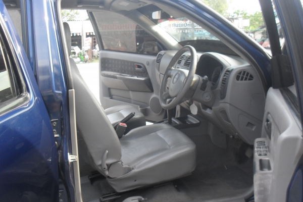 ISUZU D-MAX 2004 ลดราคาแล้ว เหลือ 359000 บาท จากเดิม 379000 บาทลดอีกแล้วลดไปเลยปีใหม่นี้ จัดเต็ม