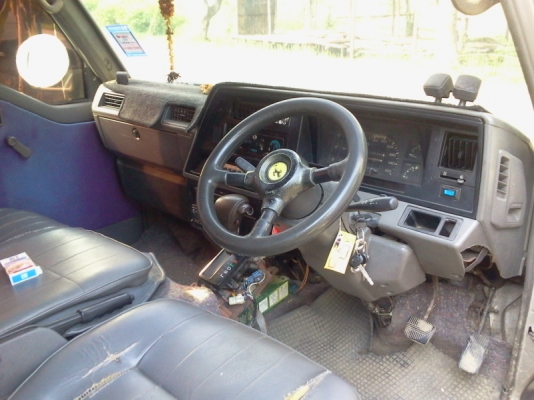 รถตู้ nissan urvan ปี96  lpg รถใช้เอง