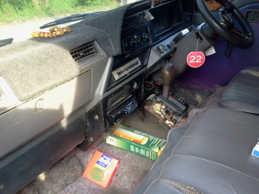 รถตู้ nissan urvan ปี96  lpg รถใช้เอง