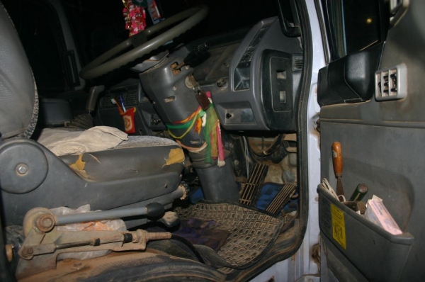 HINO FD 185 HP TURBO  HO7CTB หกล้อดั๊มพ์ ไฟฟ้า แอร์  !!! ลดจาก 810000 เหลือ 760000 ด่วน ๆๆๆๆๆ !!!!