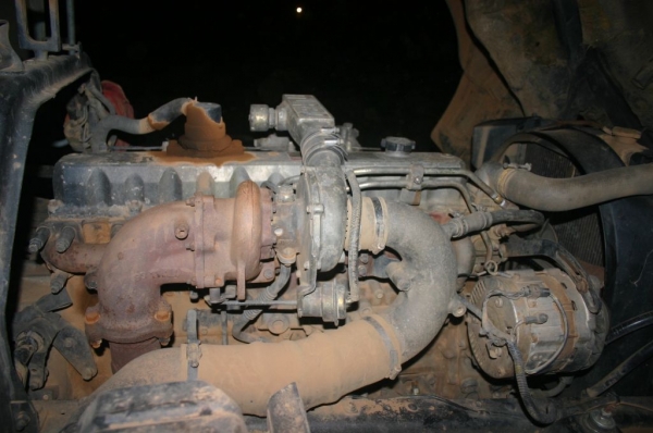 HINO FD 185 HP TURBO  HO7CTB หกล้อดั๊มพ์ ไฟฟ้า แอร์  !!! ลดจาก 810000 เหลือ 760000 ด่วน ๆๆๆๆๆ !!!!