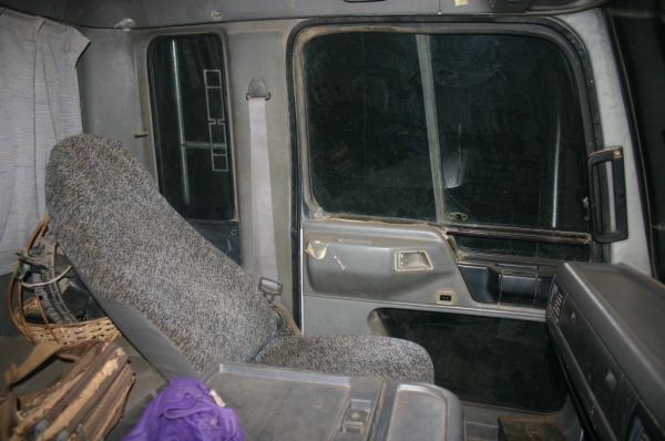 HINO FD 185 HP TURBO  HO7CTB หกล้อดั๊มพ์ ไฟฟ้า แอร์  !!! ลดจาก 810000 เหลือ 760000 ด่วน ๆๆๆๆๆ !!!!