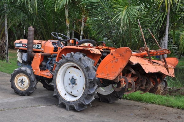 ขายรถไถ KUBOTA 17แรง ขับ4ล้อ สวยเดิมจากญี่ปุ่นยังไม่เคยใช้ในไทย ราคาเร้าใจ