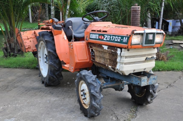 ขายรถไถ KUBOTA 17แรง ขับ4ล้อ สวยเดิมจากญี่ปุ่นยังไม่เคยใช้ในไทย ราคาเร้าใจ