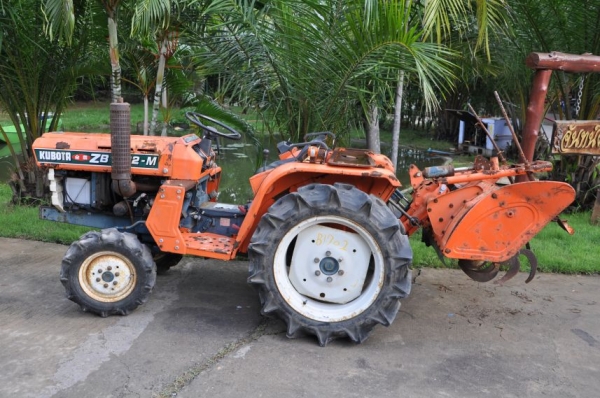 ขายรถไถ KUBOTA 17แรง ขับ4ล้อ สวยเดิมจากญี่ปุ่นยังไม่เคยใช้ในไทย ราคาเร้าใจ