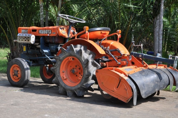 ขายรถไถ KUBOTA B5000Eเข้าร่องได้  สวยเดิมจากญี่ปุ่นยังไม่เคยใช้ในไทย ราคาเร้าใจ