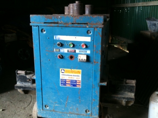 ขายเครื่องดัด-ตัด เหล็กตัวใหญ่ ใช้งานดี ยี่ห้อ BERGIN ขายเครื่องดัด-ตัด เหล็กตัวใหญ่ ใช้งานดี ยี่ห้อ BERGIN