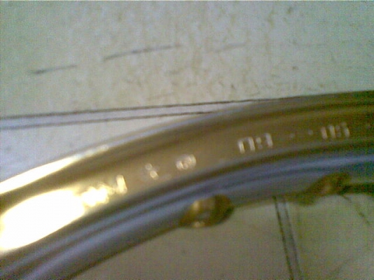 ขายล้อ COM แท้ 17x1.20 สองสี ทองเงิน 1 คู่ ราคา 500 โทร 0831799040 โส