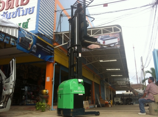 ขายฟอร์คลิฟต์TOYOTA 7FBPR9  รุ่นใหม่สุด !!!! 1.0 TON  ยกสูง 4 เมตร  นำเข้าและผ่านพิธีการแบบ 32 รับประกันสวยที่สุดของรุ่นนี้ครับ !!!