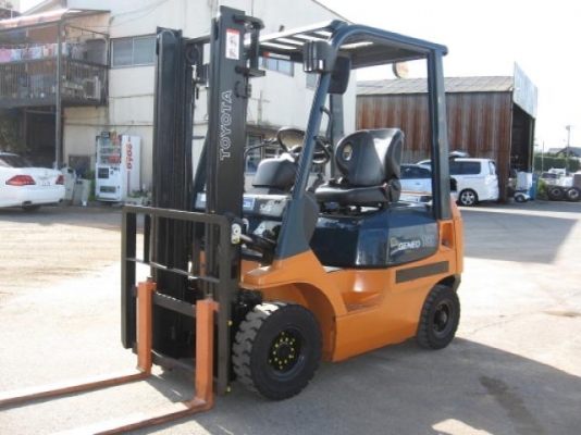 ขายฟอร์คลิฟต์ TOYOTA 7FG10 1.0 TON   เสายกสูง 3 M รับประกันสวยที่สุดของรุ่นนี้ครับ !!! ใช้งานน้อยแค่ 814 ช.ม ขอบคุณพี่ขวัญใจครับ