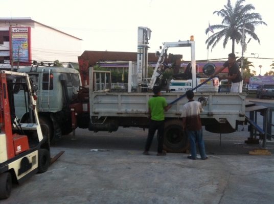 ขายฟอร์คลิฟต์ KOMATSU 2.5 TON   FG25-11 SIDE SHIFT งาสไลด์ซ้ายขวาครับ น้ำหนักรถ 5000 KG ขอบคุณมากครับพี่ต่าย