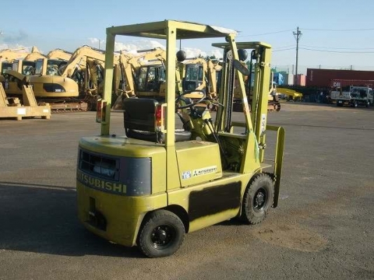 ขายฟอร์คลิฟต์ MITSUBISHI FG15 1.5 TON เกียร์ธรรมดา  เสายกสูง 3 M  คุ้มราคาครับ !ขอบคุณมากครับ หจก.รุ่งเรืองธรรมวัสดุ
