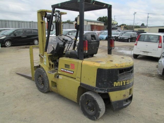 ขายฟอร์คลิฟต์ MITSUBISHI  FD25 ( DEISEL ) 2.5 TON   FD25  เสายกสูง 3 M             แท้จากญี่ปุ่นพร้อมสำหรับงานหนักโดยเฉพาะ    ใช้งานได้กับ DEISEL แท้จากญี่ปุ่น