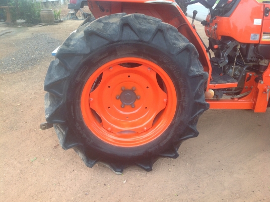 ปัญญาแทรคเตอร์มาแล้ว...นางฟ้า ครับ คูโบต้า L4508 พร้อม ใบมีดคานบนรุ่นใหม่ SD180 , ผาน 6x24