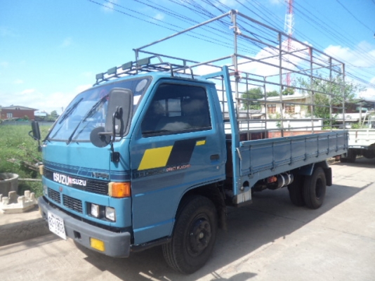 ขายรถอีซูซุ115แรงม้า สภาพสวยๆพร้อมใช้งานคับ