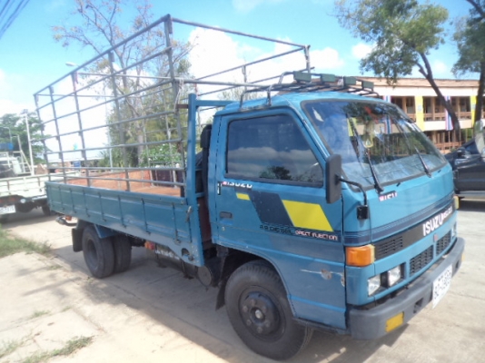 ขายรถอีซูซุ115แรงม้า สภาพสวยๆพร้อมใช้งานคับ