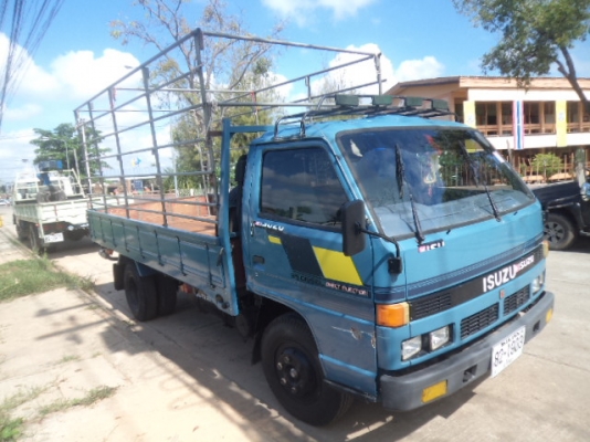 ขายรถอีซูซุ115แรงม้า สภาพสวยๆพร้อมใช้งานคับ