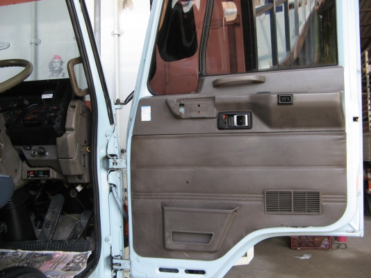 ขาย 6 ล้อ อีซูซุ 195 แรง ยาว 7.00 ม. ปี 1995 สภาพสวยจัด เครื่องแน่น คัสซีสวยกิ๊ป พร้อมใช้ สนใจชมรถก่อนได้ครับ