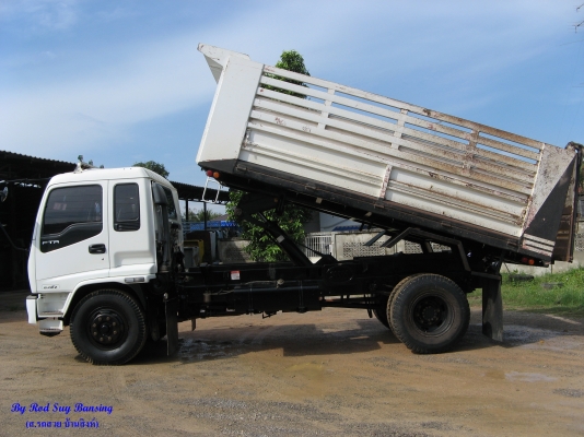 ขาย 6 ล้อ อีซูซุเดก้าดัมพ์สามมิตร แม็กโหลด 200 แรง ยาว 4.80 ม.ปี 2007 พร้อมใช้งาน สภาพกว่า 90 \% สวยกิ๊ป ๆ เครื่องแน่น คัสซีสวย รถใช้น้อย สนใจชมรถก่อนได้ครับ