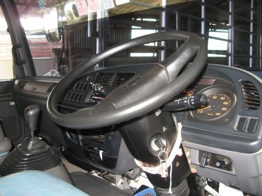 ขาย 6 ล้อ อีซูซุเดก้าดัมพ์สามมิตร แม็กโหลด 200 แรง ยาว 4.80 ม.ปี 2007 พร้อมใช้งาน สภาพกว่า 90 \% สวยกิ๊ป ๆ เครื่องแน่น คัสซีสวย รถใช้น้อย สนใจชมรถก่อนได้ครับ