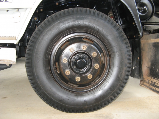 ขาย 6 ล้อ อีซูซุเดก้าดัมพ์สามมิตร แม็กโหลด 200 แรง ยาว 4.80 ม.ปี 2007 พร้อมใช้งาน สภาพกว่า 90 \% สวยกิ๊ป ๆ เครื่องแน่น คัสซีสวย รถใช้น้อย สนใจชมรถก่อนได้ครับ