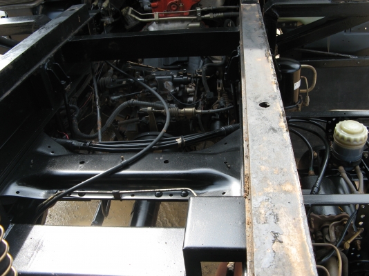 ขาย 6 ล้อ อีซูซุเดก้าดัมพ์สามมิตร แม็กโหลด 200 แรง ยาว 4.80 ม.ปี 2007 พร้อมใช้งาน สภาพกว่า 90 \% สวยกิ๊ป ๆ เครื่องแน่น คัสซีสวย รถใช้น้อย สนใจชมรถก่อนได้ครับ