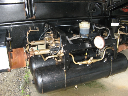 ขาย 6 ล้อ อีซูซุเดก้าดัมพ์สามมิตร แม็กโหลด 200 แรง ยาว 4.80 ม.ปี 2007 พร้อมใช้งาน สภาพกว่า 90 \% สวยกิ๊ป ๆ เครื่องแน่น คัสซีสวย รถใช้น้อย สนใจชมรถก่อนได้ครับ