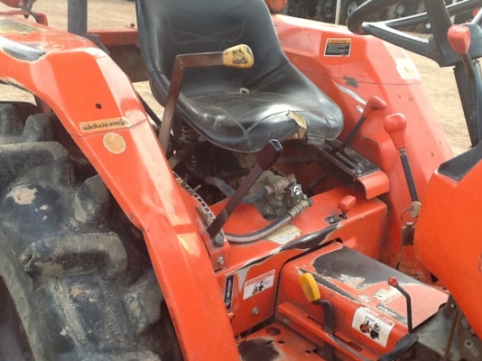 คูโบต้า L2808 4 WD 2 เพลา ใบมีดดันหน้าสยามแทรกเตอร์ เดิมๆทำงาน 1624 ชั่วโมง