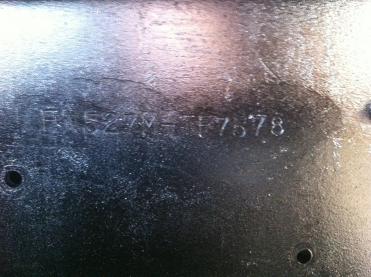 MITSUBISHI FUSO FN527 TURBO - 220 HP 6D16 TF 7578 สิบล้อดั๊มพ์ 2 เพลา กระบะดั๊มพ์เหล็ก 12 ตันสภาพสวย เครื่องแน่นดีมากๆครับไม่มีเยิ้ม ภายในเก๋งคอนโซลเรือนไมล์ครบ พวงมาลัยเพาเวอร์ เบรคทริ๊ปฟี้ ช่วงล่างคัชซีสวยไม่มีแตกไม่มีบวม ยางสภาพดีประมาณ 70\% พร้อมบรรทุก