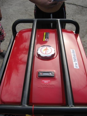 ขายเครื่องปั่นไฟราคาถูก 5 KVA . สตาร์ทมือครับ