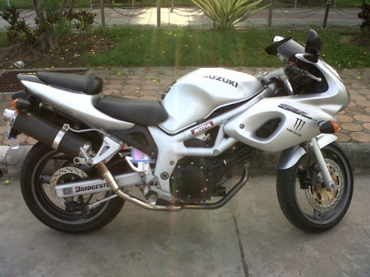 ขาย suzuki sv400s ทะเบียนพร้อม