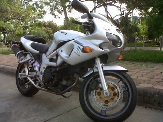 ขาย suzuki sv400s ทะเบียนพร้อม
