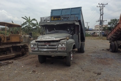 6  ล้อหน้ายาว izuzu มีเล่มทะเบียน