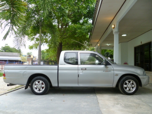 ขายสตราด้าแค็ป ปี2002 โทร 081 3298448