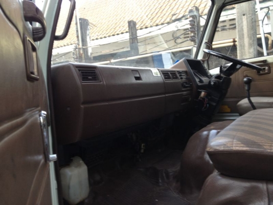 รถฮีโน่ 6 ล้อ KM779  รั้ว  117 แรงม้า  ( มีขาย 2 คัน คู่ )  สนใจติดต่อ 081 - 6079515