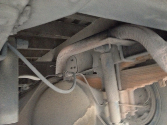 รถฮีโน่ 6 ล้อ KM779  รั้ว  117 แรงม้า  ( มีขาย 2 คัน คู่ )  สนใจติดต่อ 081 - 6079515